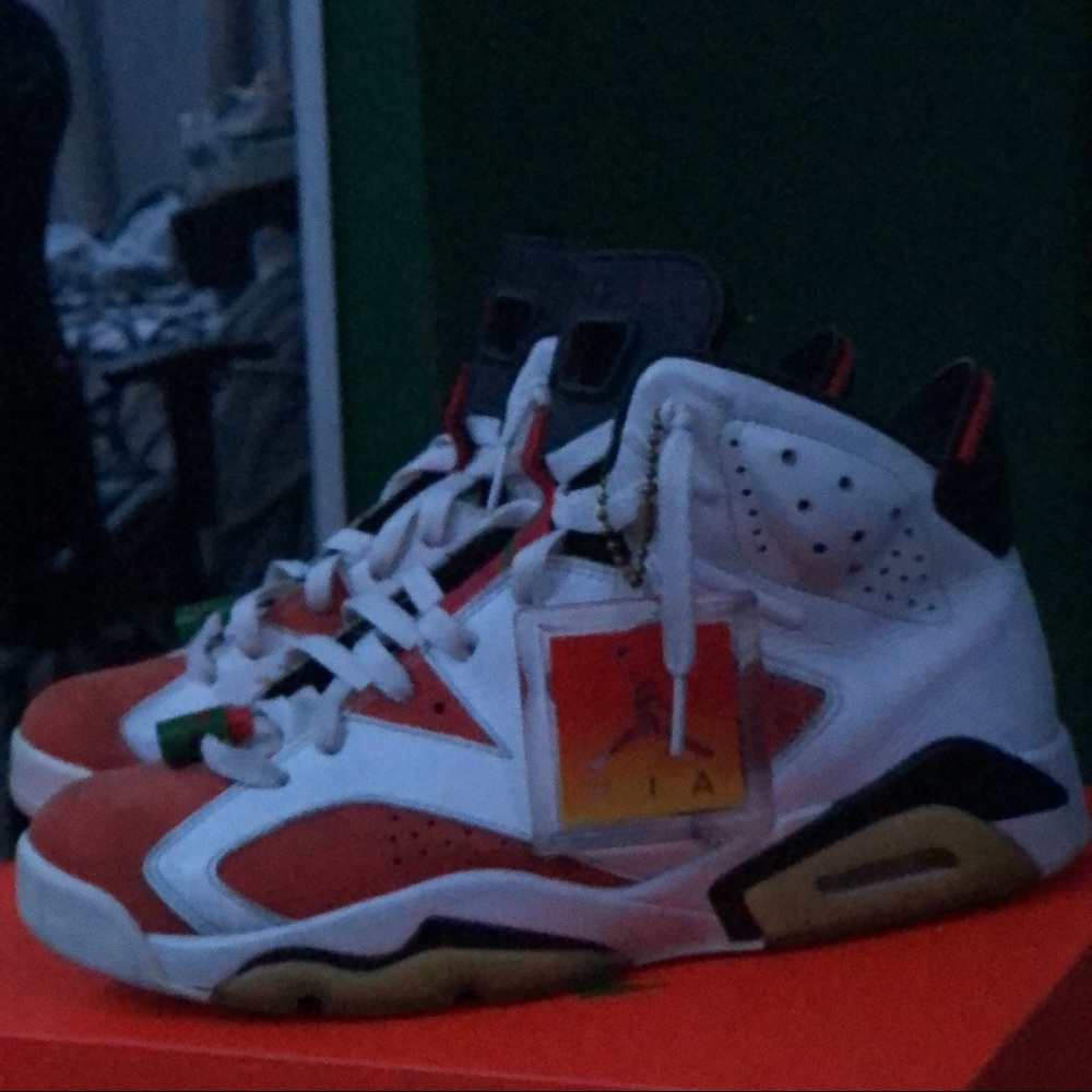 Jordan 6s - Picture 2 of 4